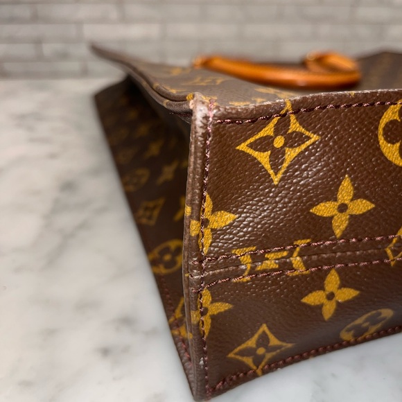 Louis Vuitton authentic Sak Plat tote bag - Picture 11 of 16
